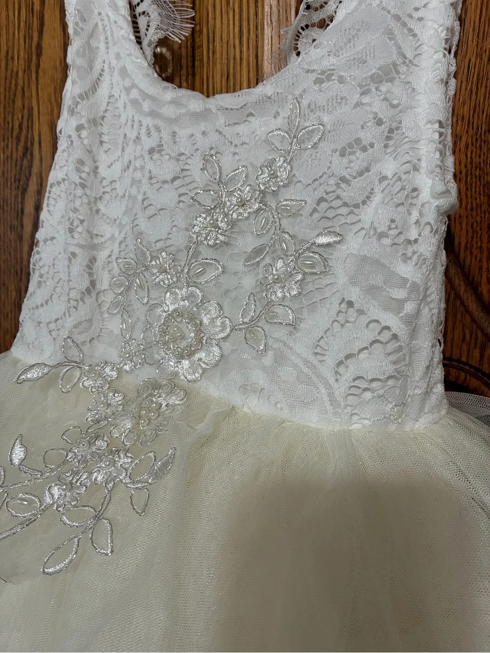 2Bunnies Girls 4T White Lace & Ivory Tulle Floral Appliqué Boho Dress